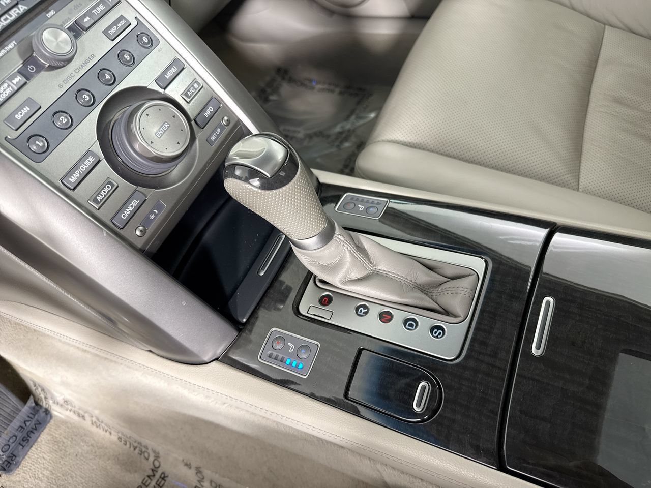 Used 2010 Acura RL AWD/4WD image 22