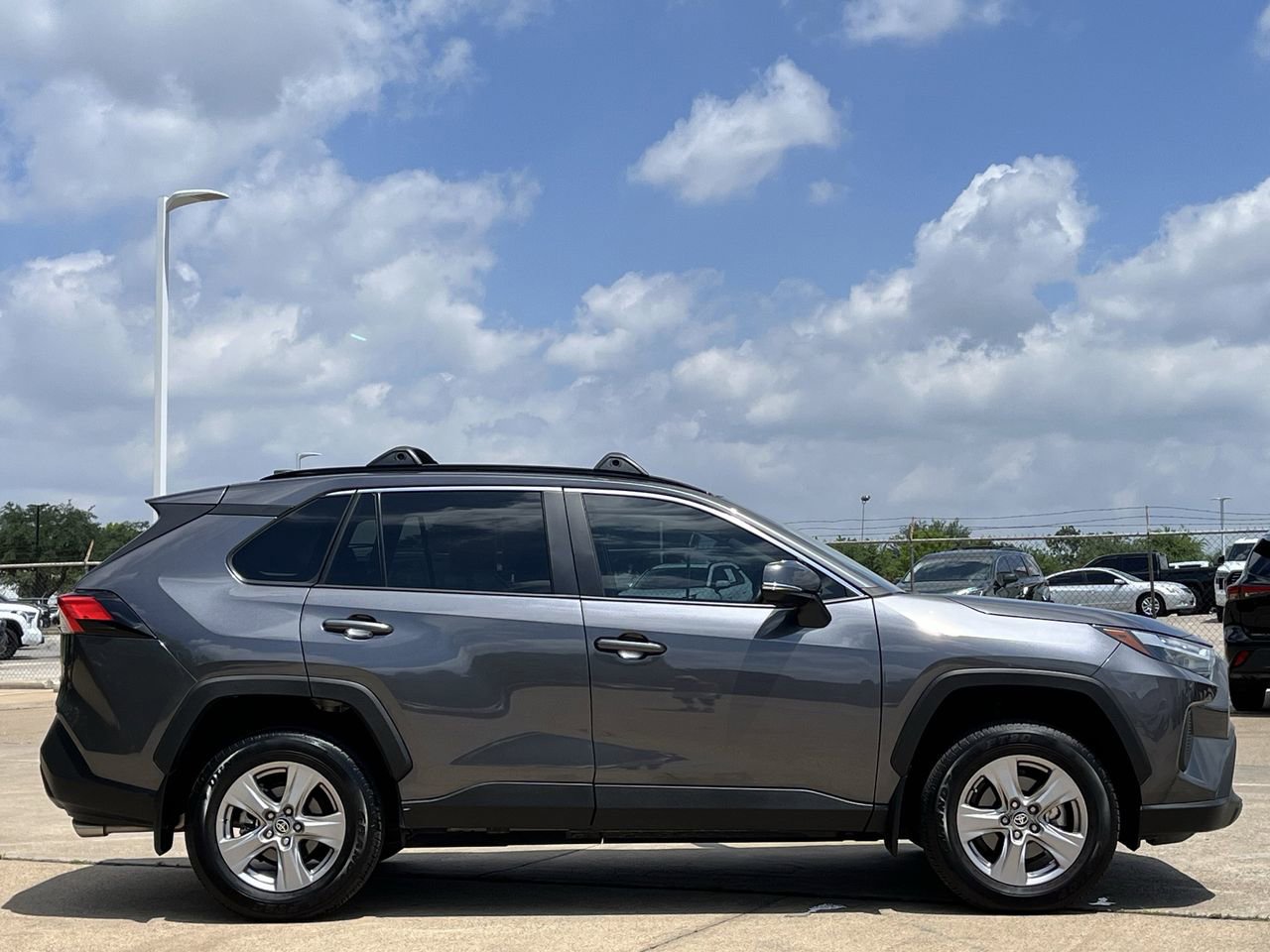 Used 2025 Toyota RAV4 XLE w/ Convenience Package FWD image 3