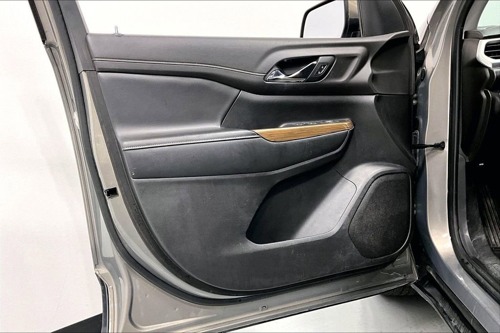 Used 2019 GMC Acadia SLE FWD image 18