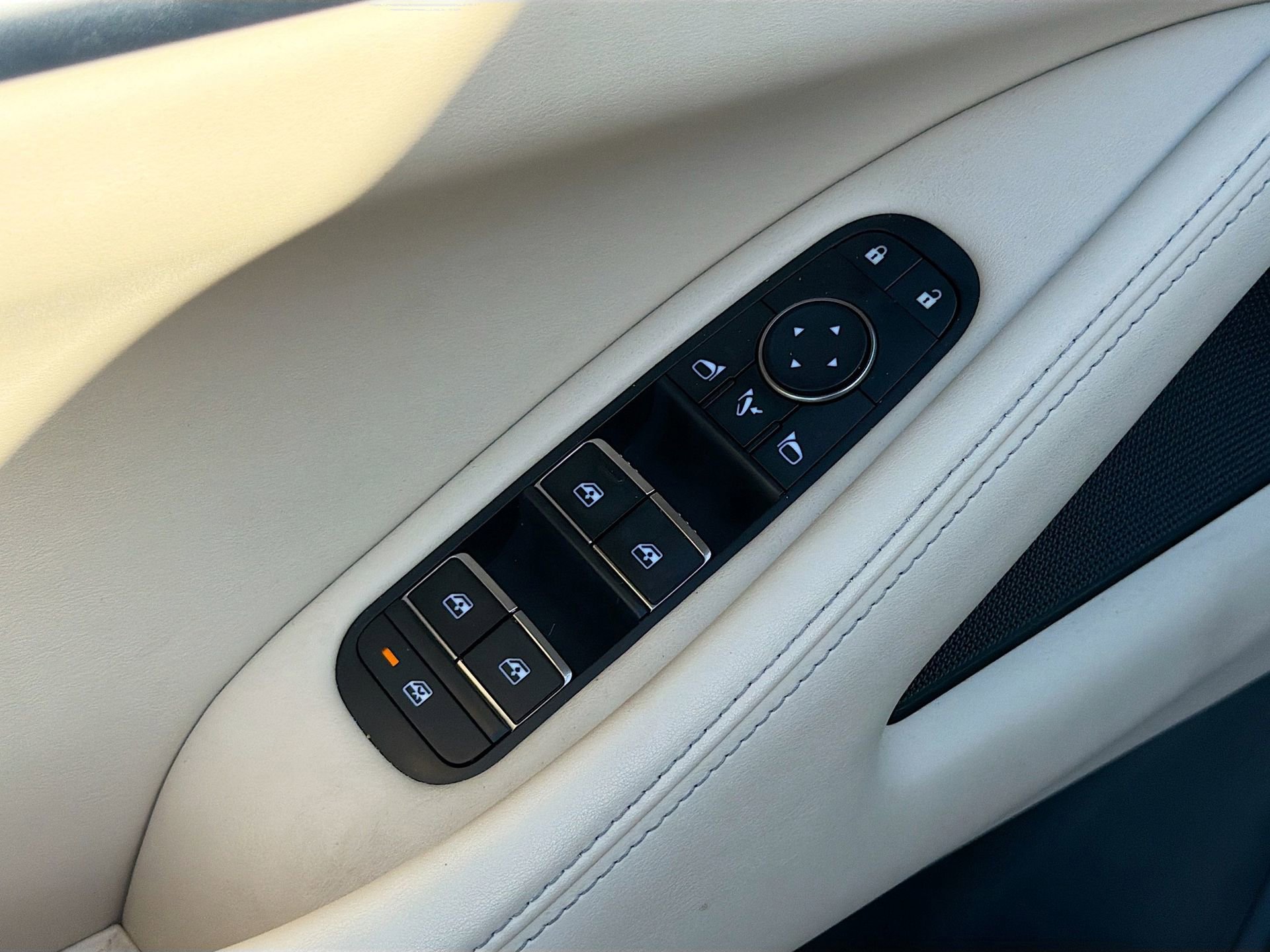 Used 2022 INFINITI QX60 Luxe w/ Cargo Package image 25