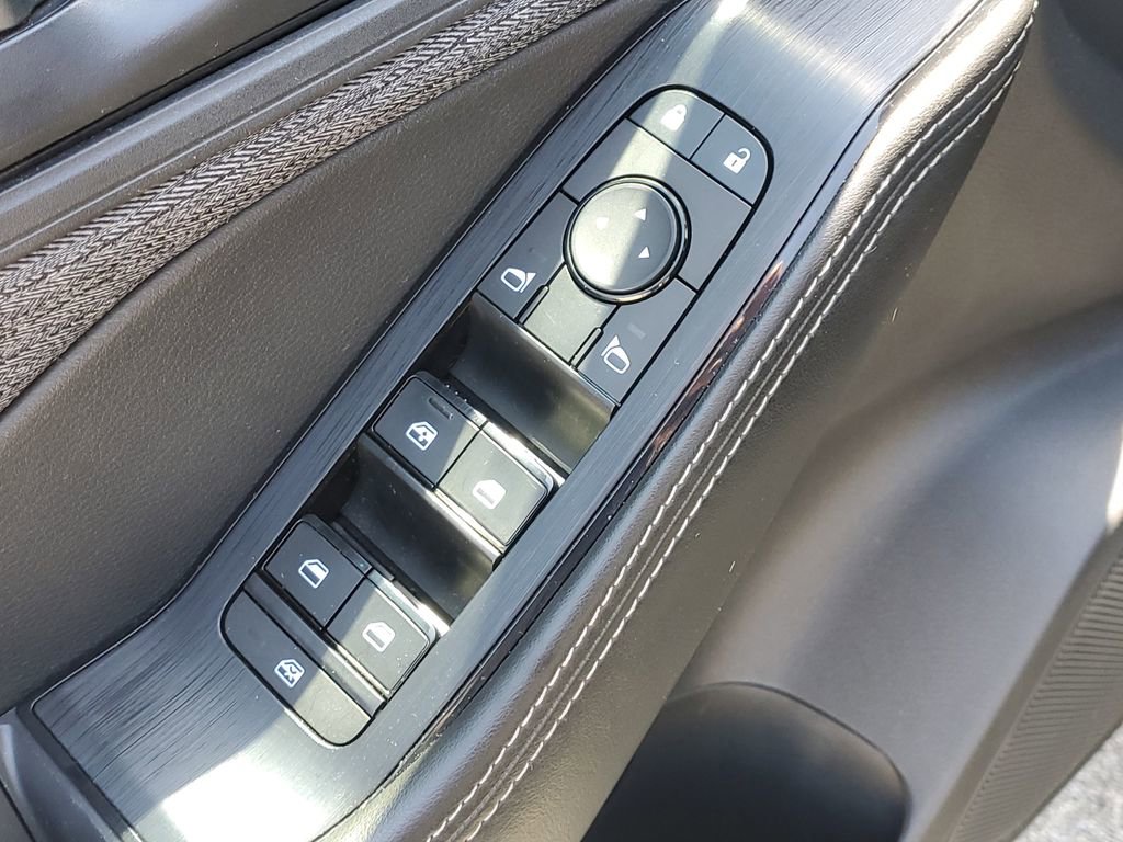Used 2021 Nissan Rogue S AWD/4WD image 20