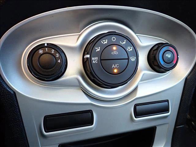 Used 2019 Ford Fiesta SE image 18