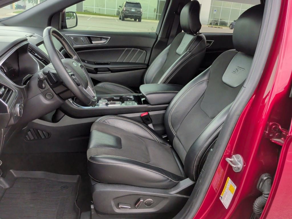 Used 2019 Ford Edge ST w/ Equipment Group 401A AWD/4WD image 12