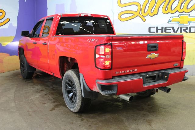 Used 2018 Chevrolet Silverado 1500 Custom w/ Custom Convenience Package AWD/4WD image 6