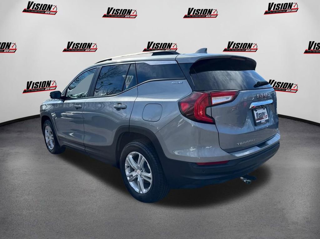 Used 2023 GMC Terrain SLE w/ Driver Convenience Package image 7
