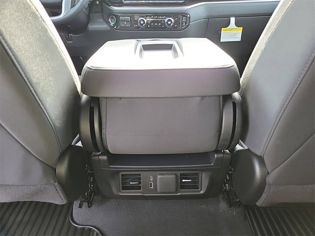 New 2026 GMC Sierra 1500 Elevation image 10