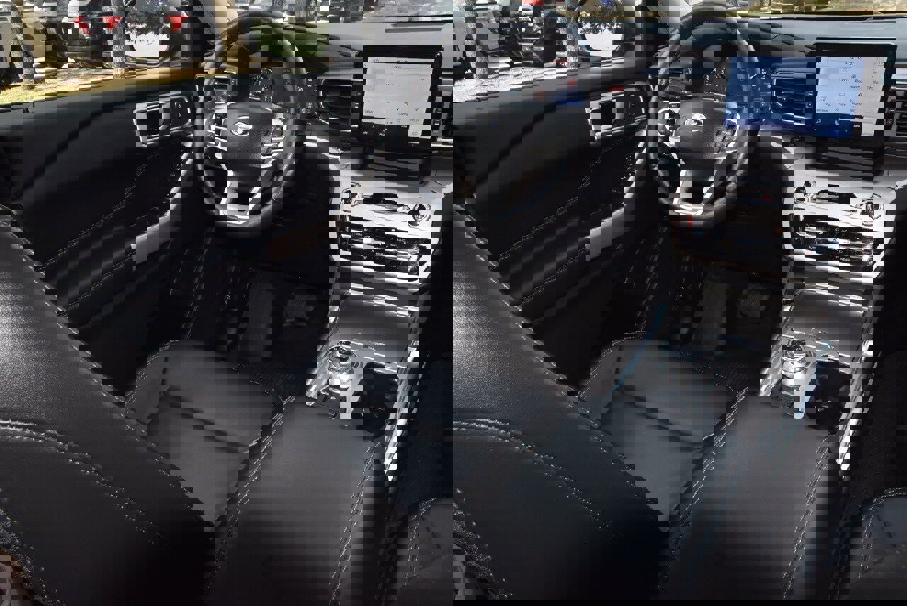 Certified 2023 Ford Explorer XLT w/ Equipment Group 202A image 16