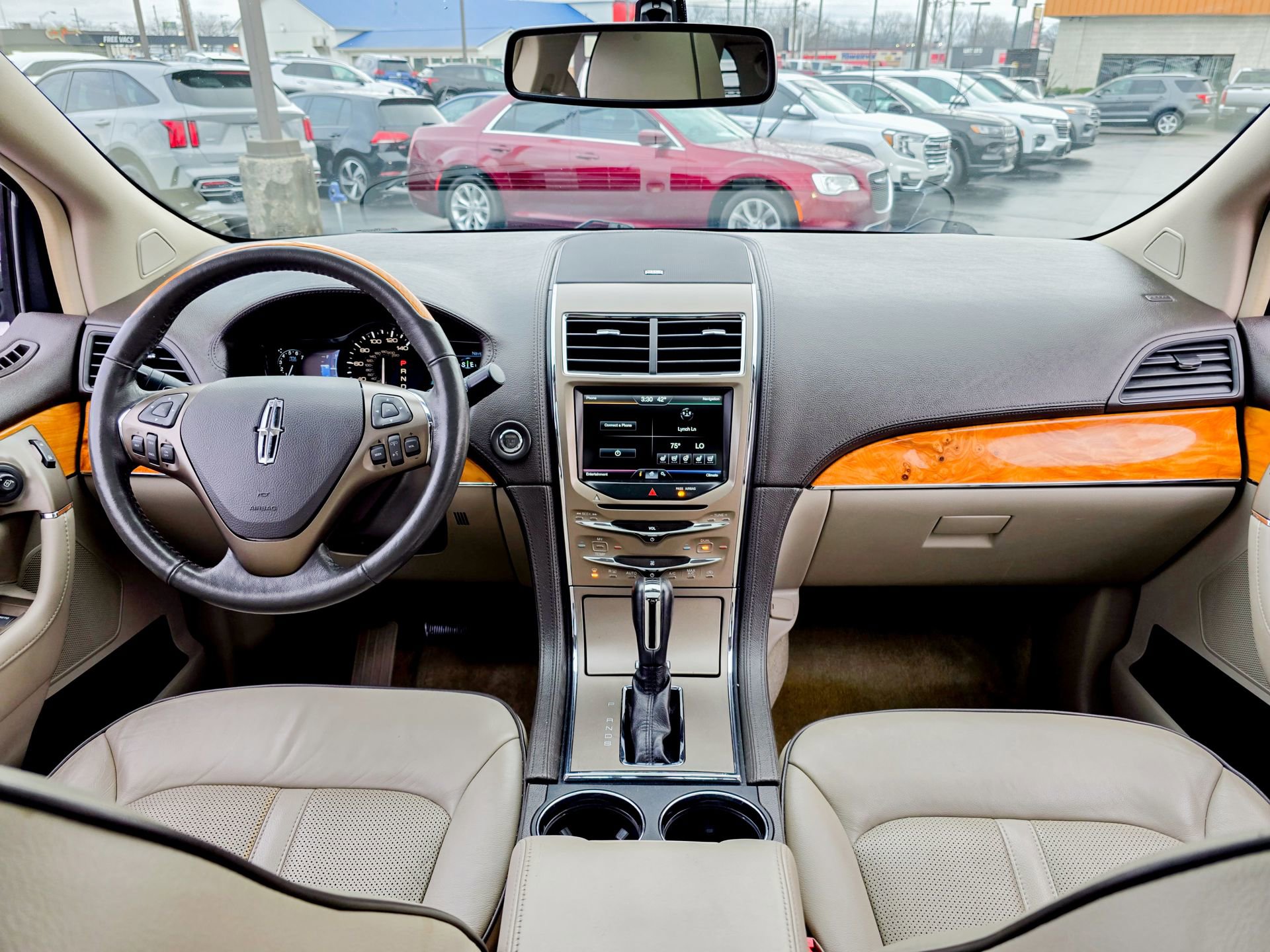 Used 2015 Lincoln MKX FWD w/ Equipment Group 102A image 33