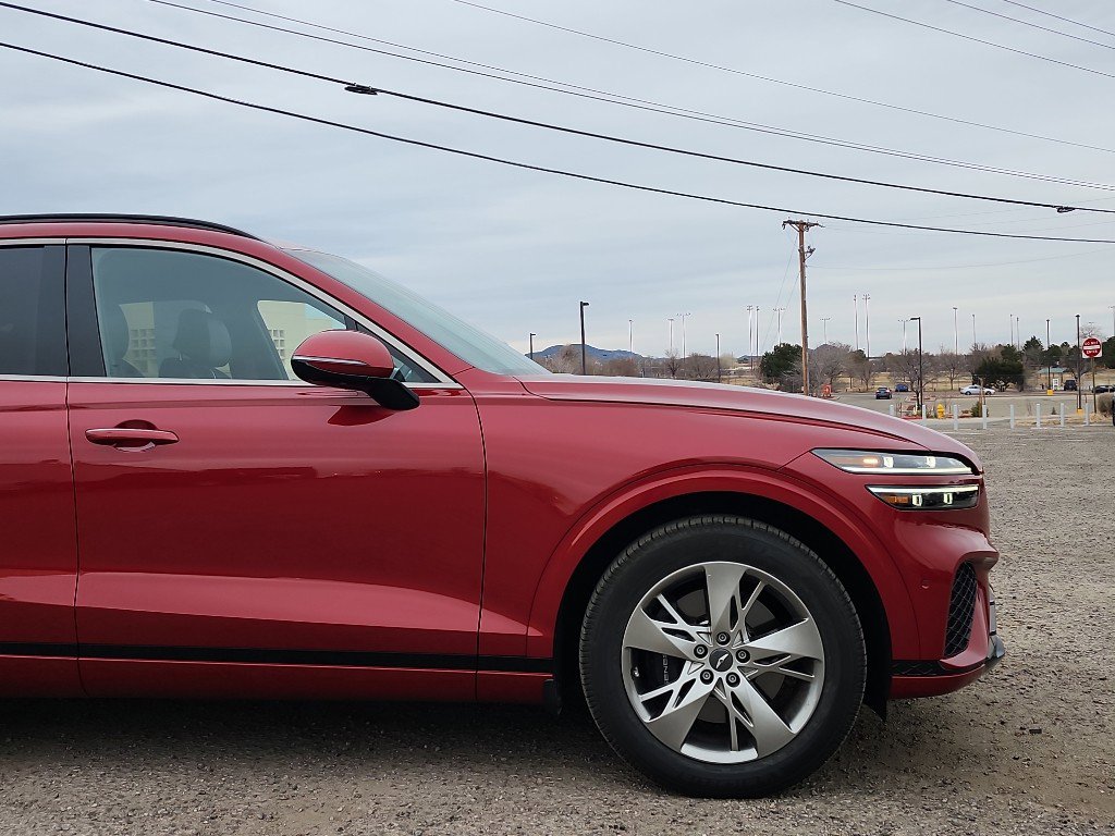 Used 2022 Genesis GV70 3.5T Sport w/ Sport Advanced Package image 4