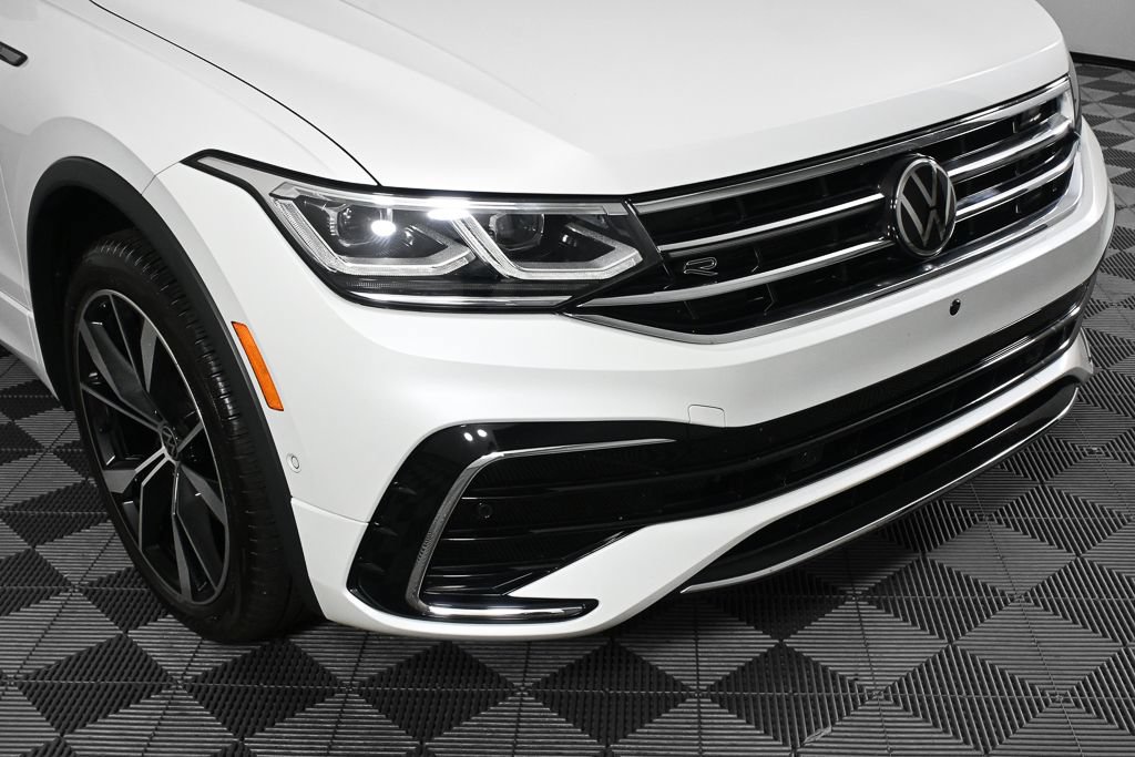 Used 2024 Volkswagen Tiguan SEL R-Line AWD/4WD image 34