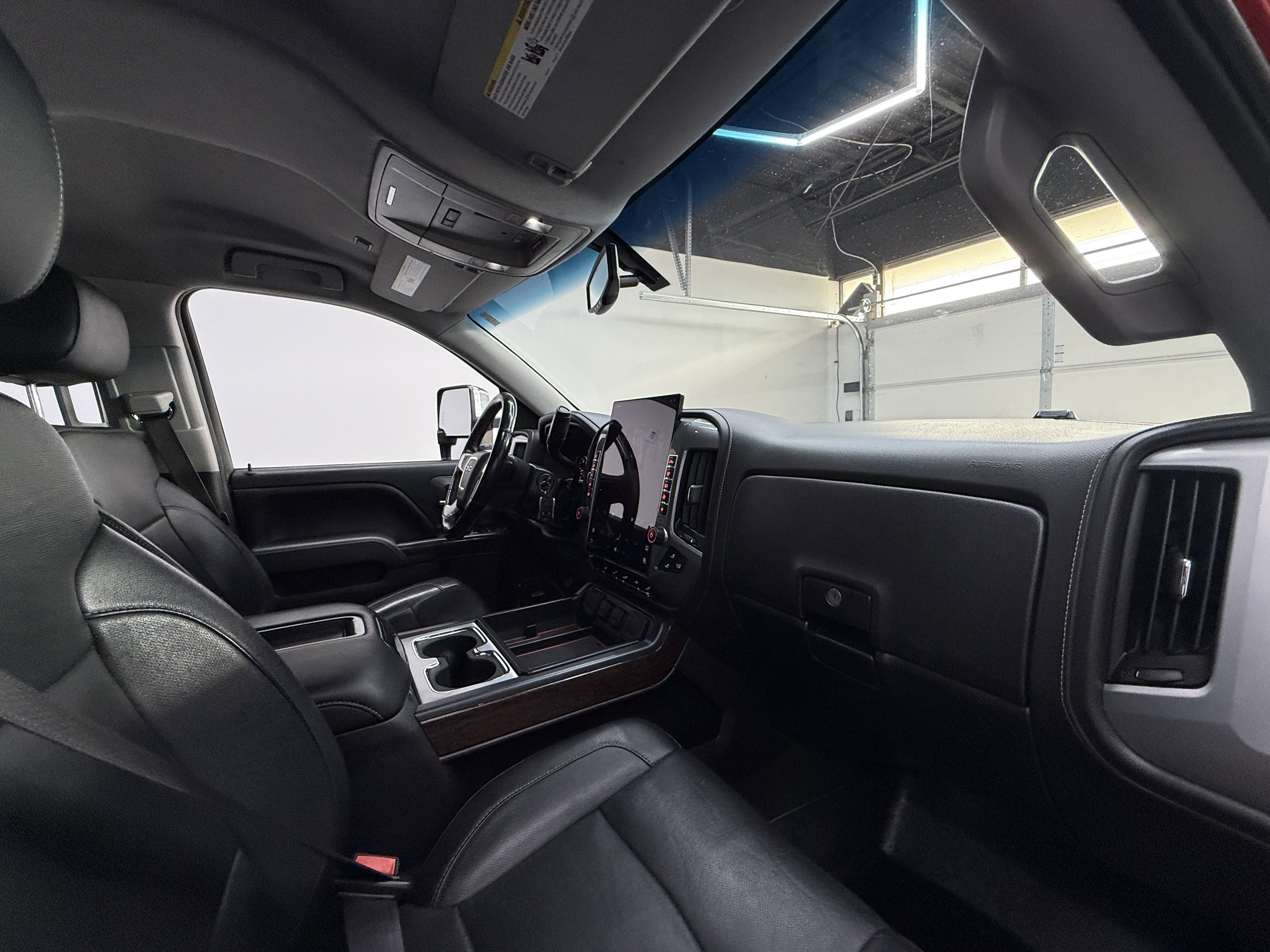 Used 2015 GMC Sierra 1500 SLT w/ SLT Crew Cab Value Package image 25