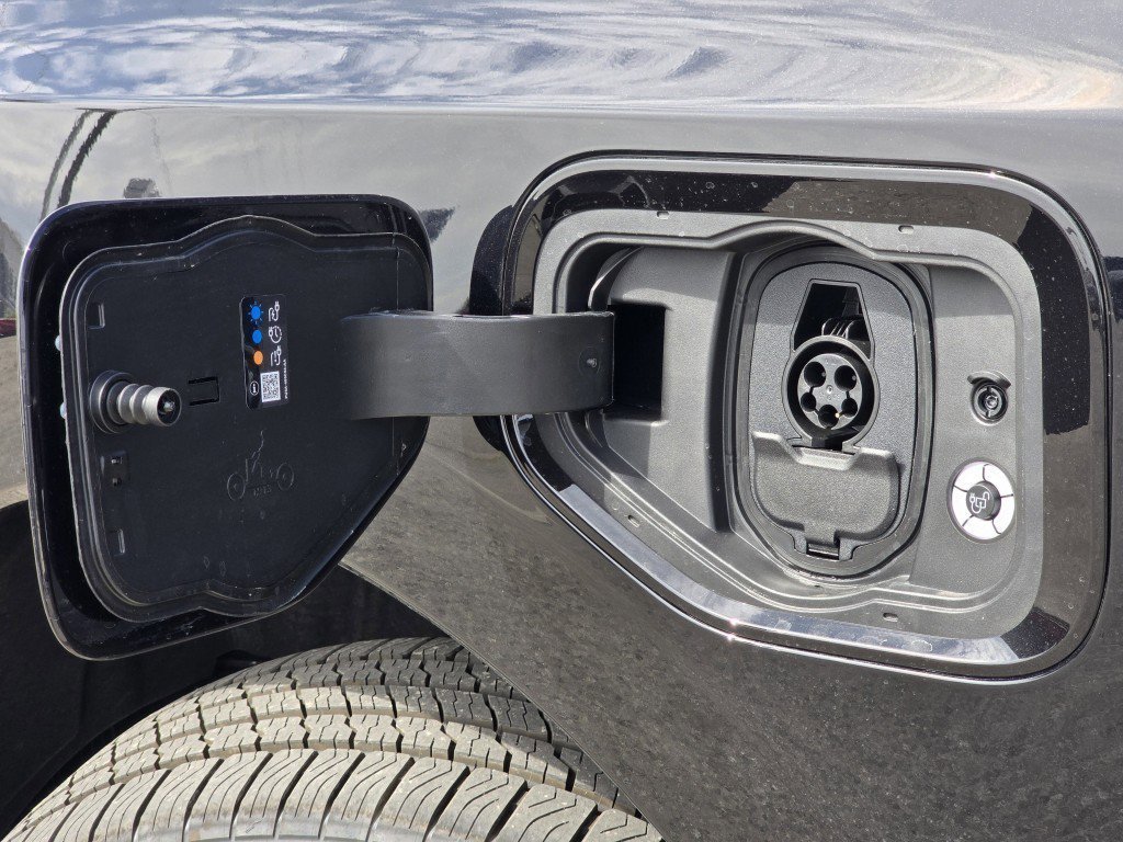 New 2025 Ford F150 Lightning Flash image 23