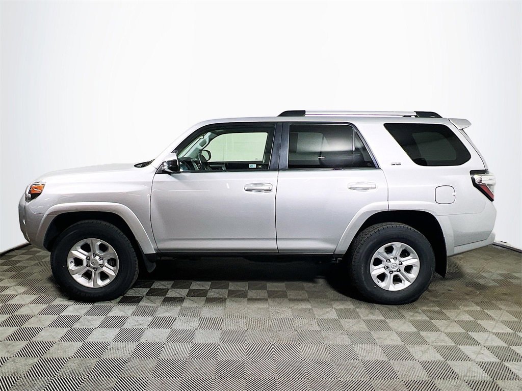 Certified 2019 Toyota 4Runner SR5 image 5