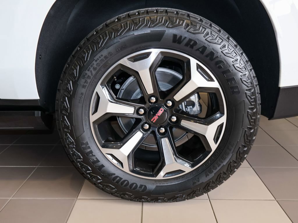 New 2026 GMC Yukon XL AT4 w/ AT4 Premium Plus Package image 41