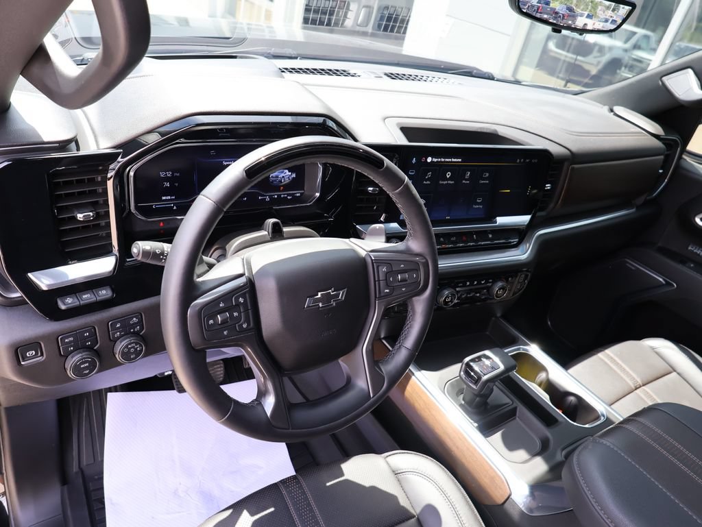 Used 2025 Chevrolet Silverado 1500 High Country w/ Midnight Edition AWD/4WD image 26