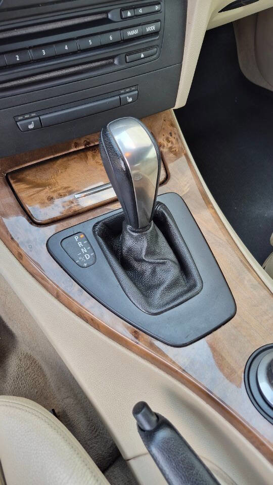 Used 2007 BMW 335i Convertible image 46