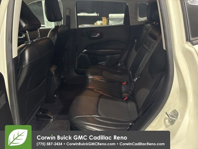 Used 2018 Jeep Compass Latitude image 28