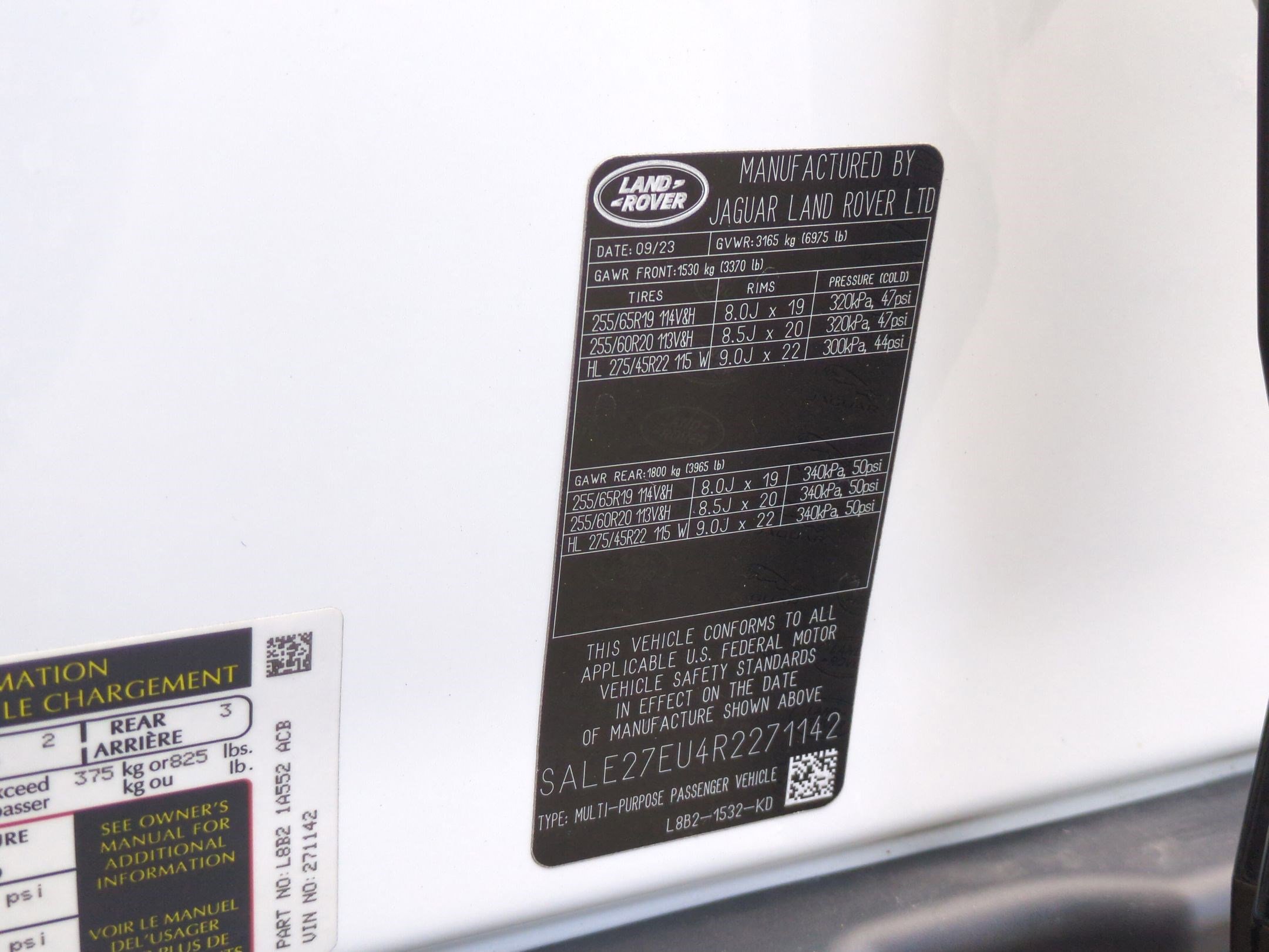 Used 2024 Land Rover Defender 110 X-Dynamic SE image 33