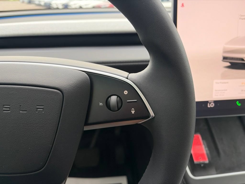 Used 2026 Tesla Model Y AWD image 27