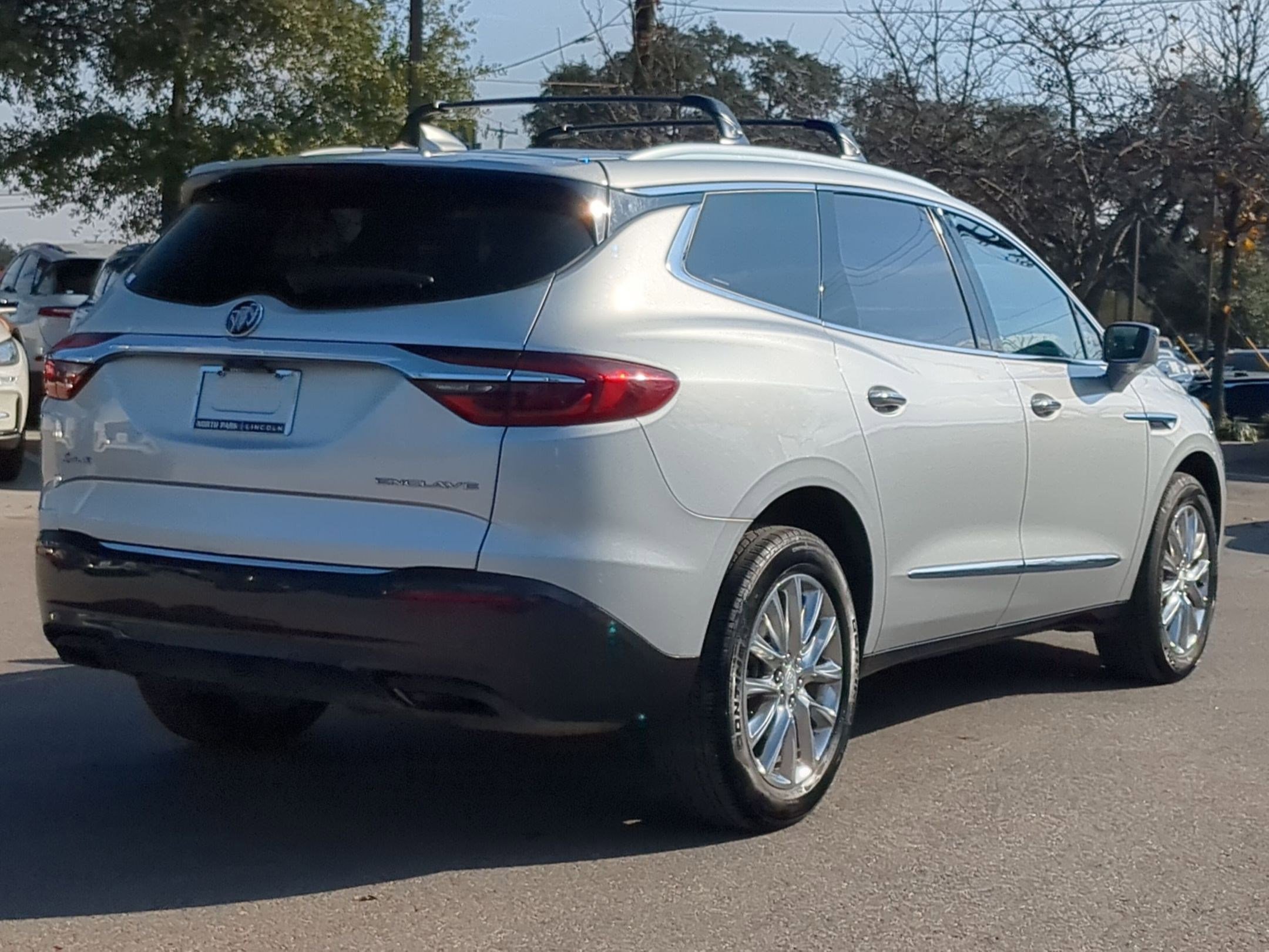 Used 2019 Buick Enclave Premium w/ Experience Buick Package image 3