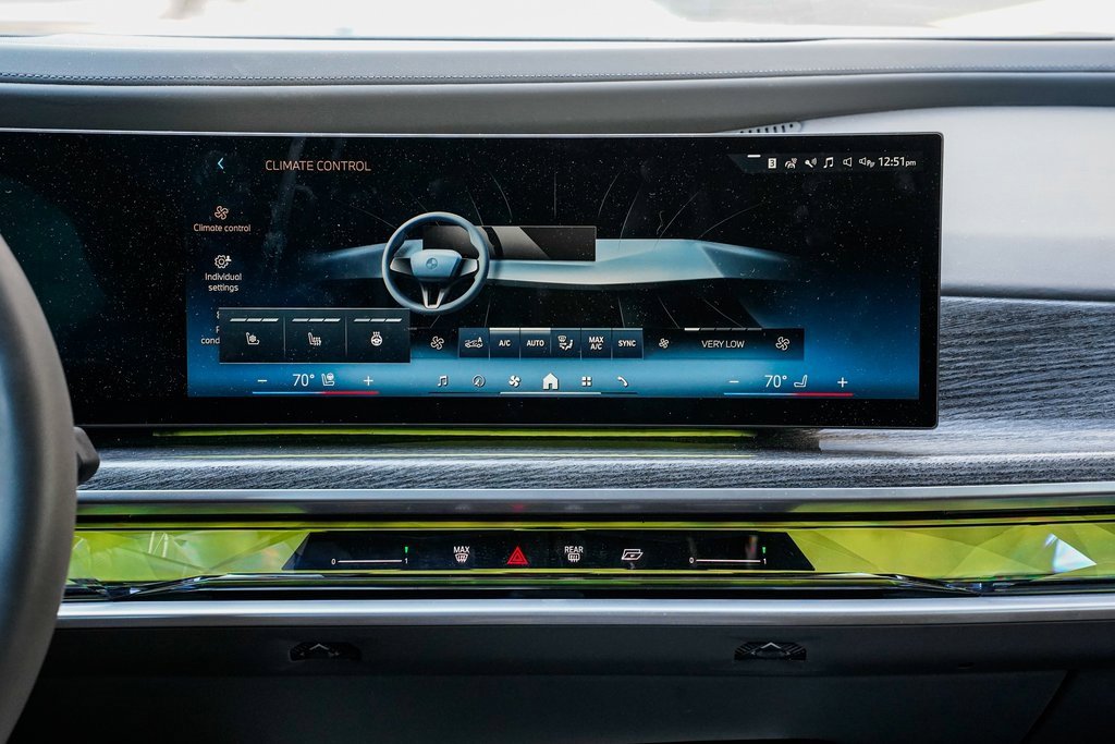 Used 2023 BMW 760i xDrive image 14