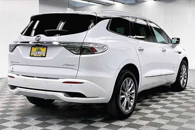 Used 2024 Buick Enclave Avenir image 11