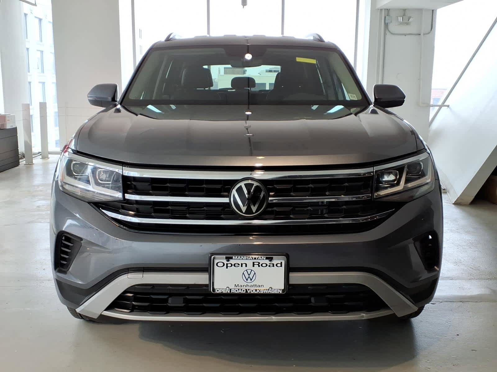 Used 2023 Volkswagen Atlas SE AWD/4WD image 2