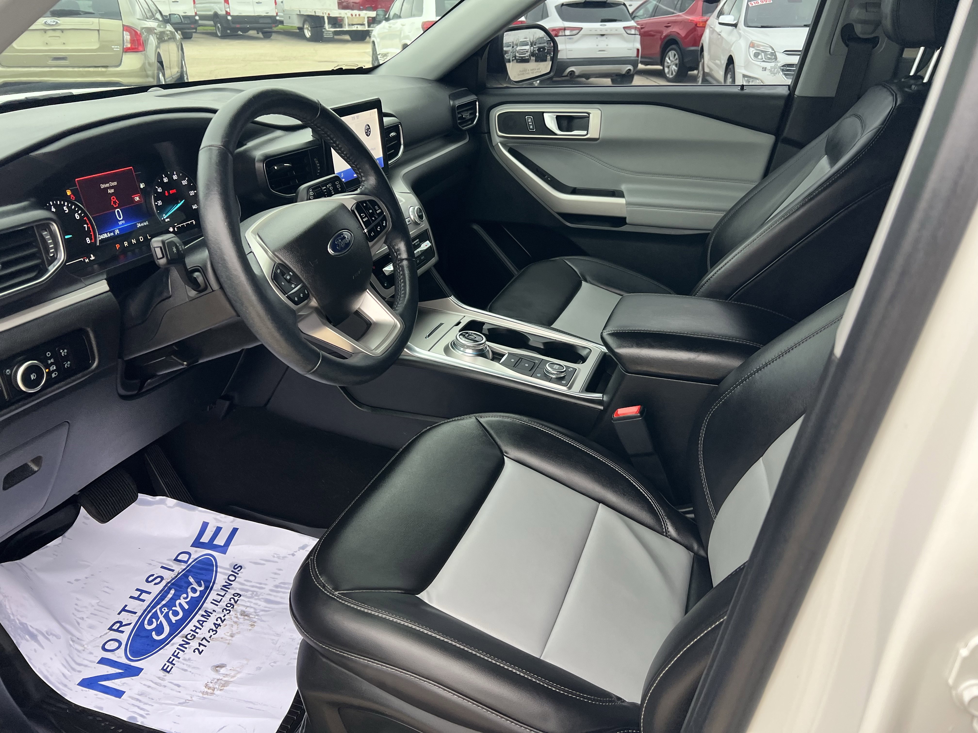 Used 2023 Ford Explorer XLT w/ Equipment Group 202A AWD/4WD image 10