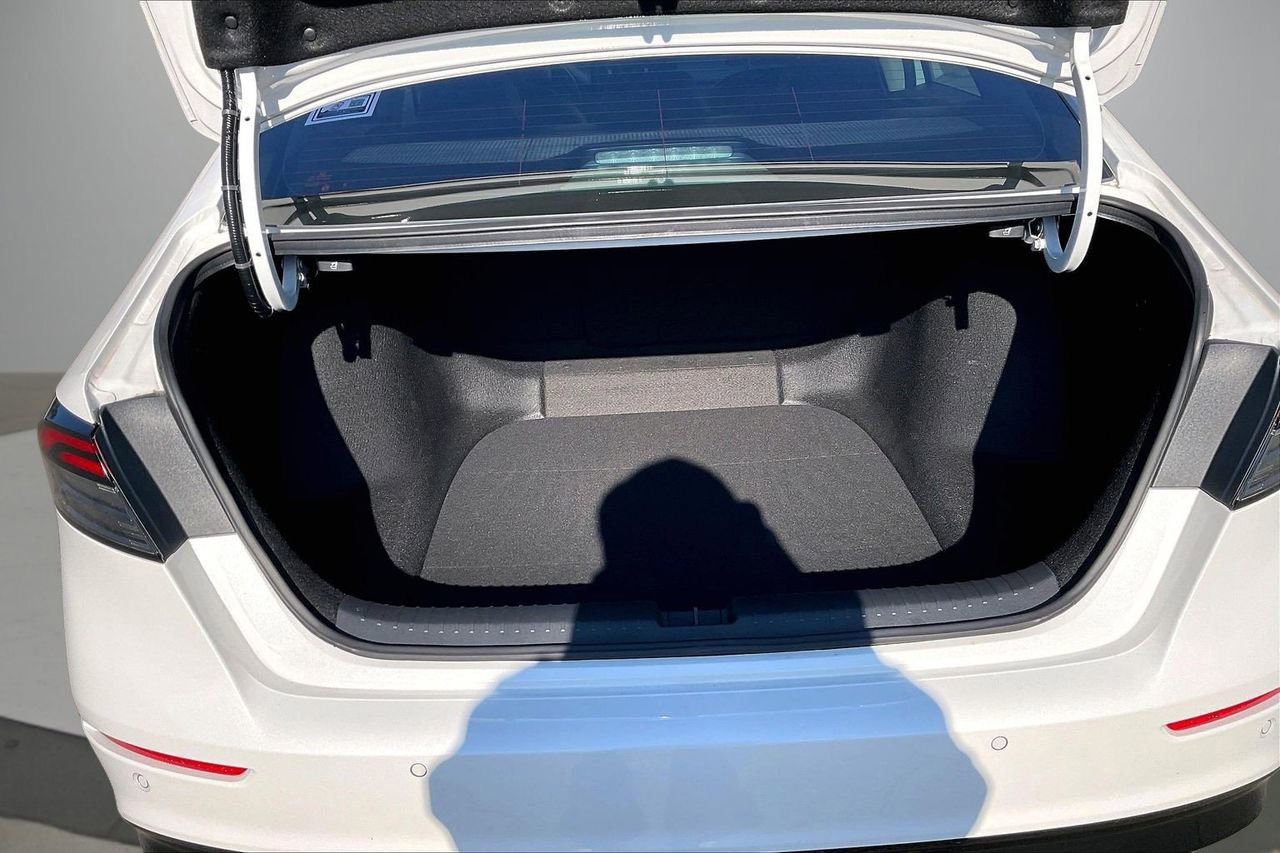 Used 2024 Honda Accord Touring image 27