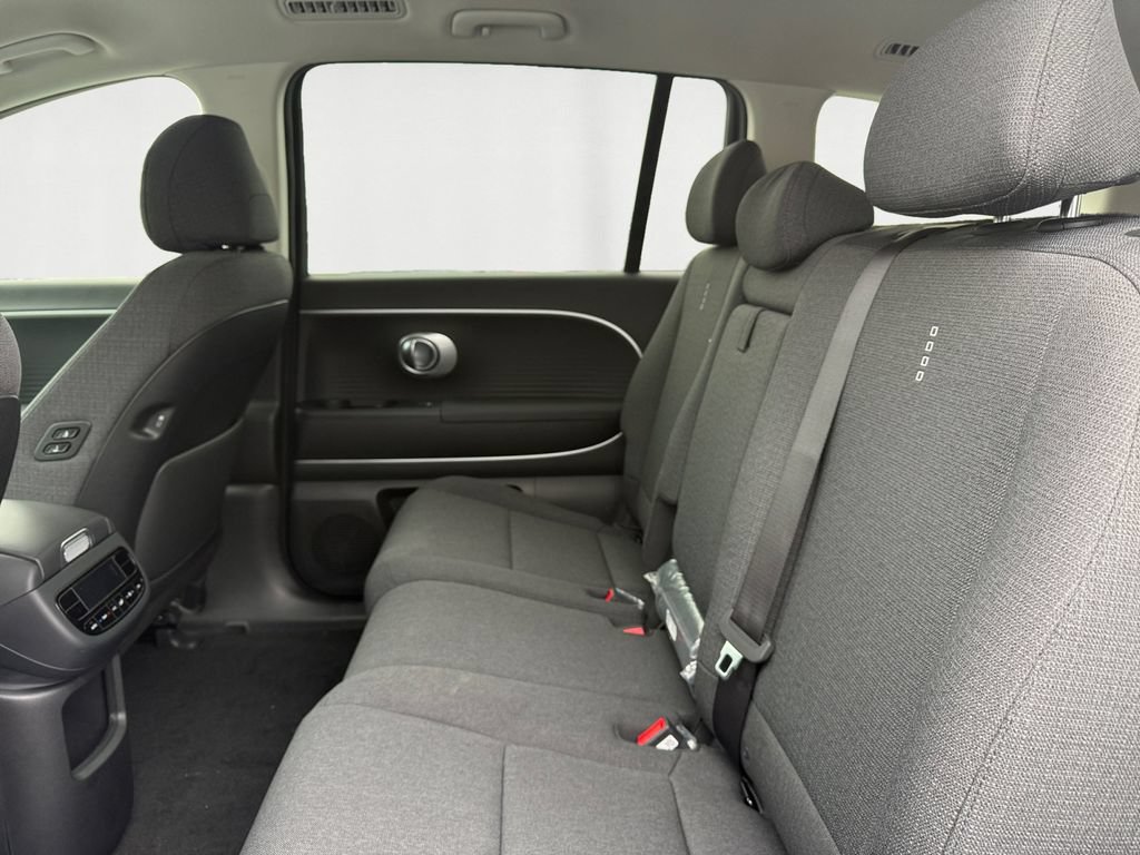 New 2026 Hyundai Ioniq 9 SE AWD/4WD image 14