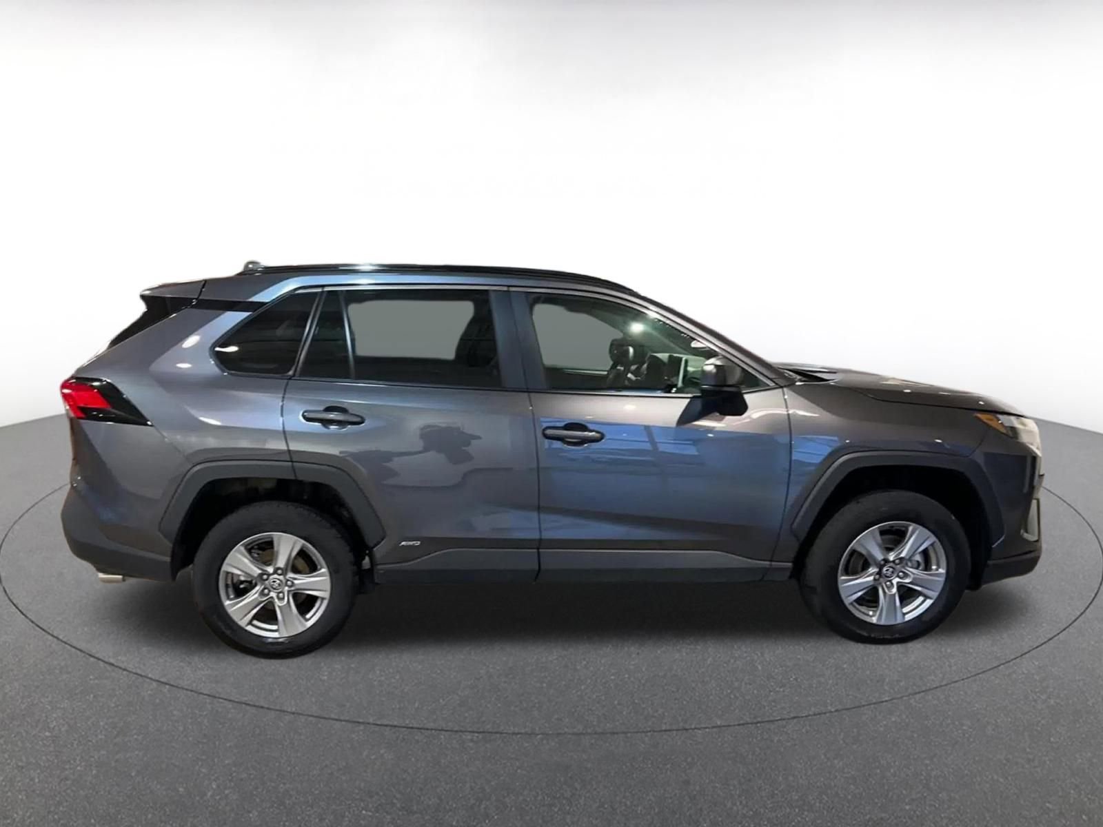 Used 2025 Toyota RAV4 LE image 16