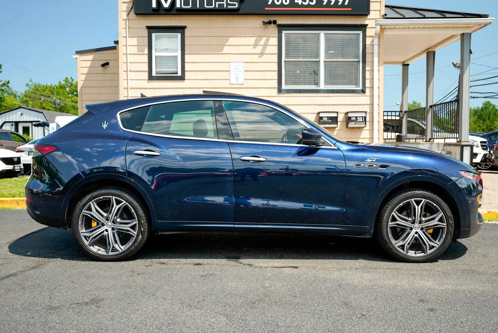 Used 2023 Maserati Levante GT AWD/4WD image 4