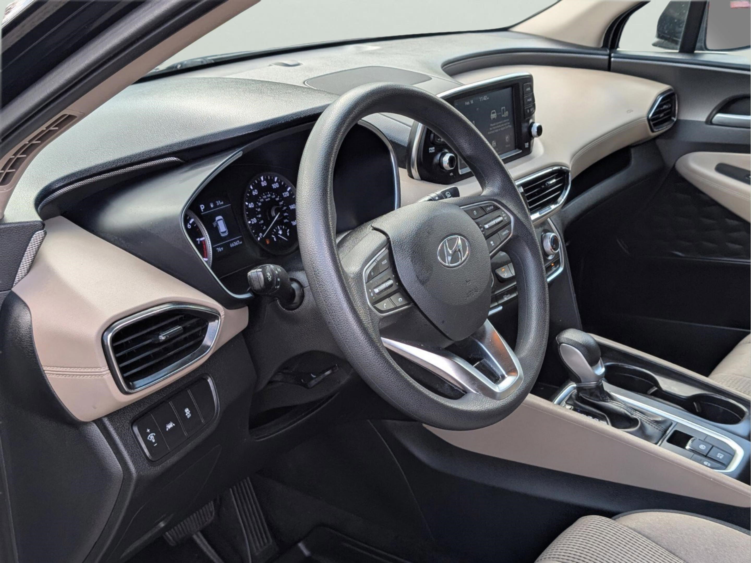 Used 2020 Hyundai Santa Fe SE image 31