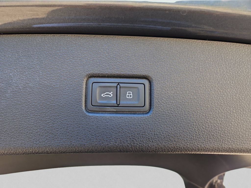 Used 2022 Audi Q5 2.0T Premium Plus AWD/4WD image 26