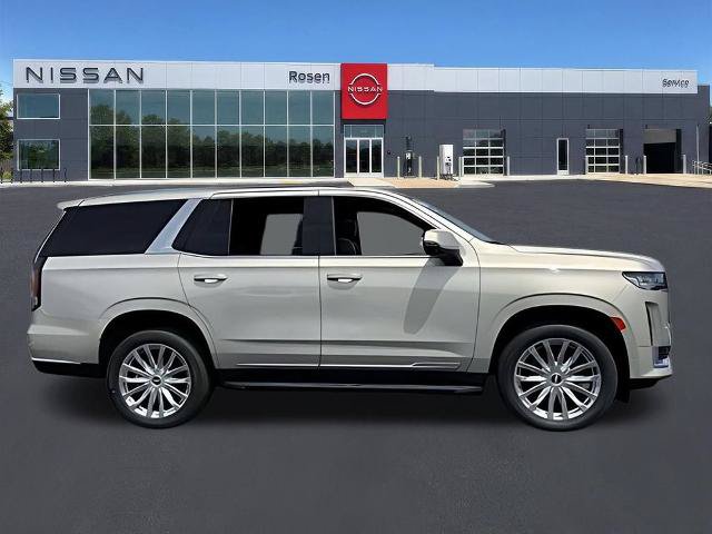 Used 2022 Cadillac Escalade Premium Luxury AWD/4WD image 2