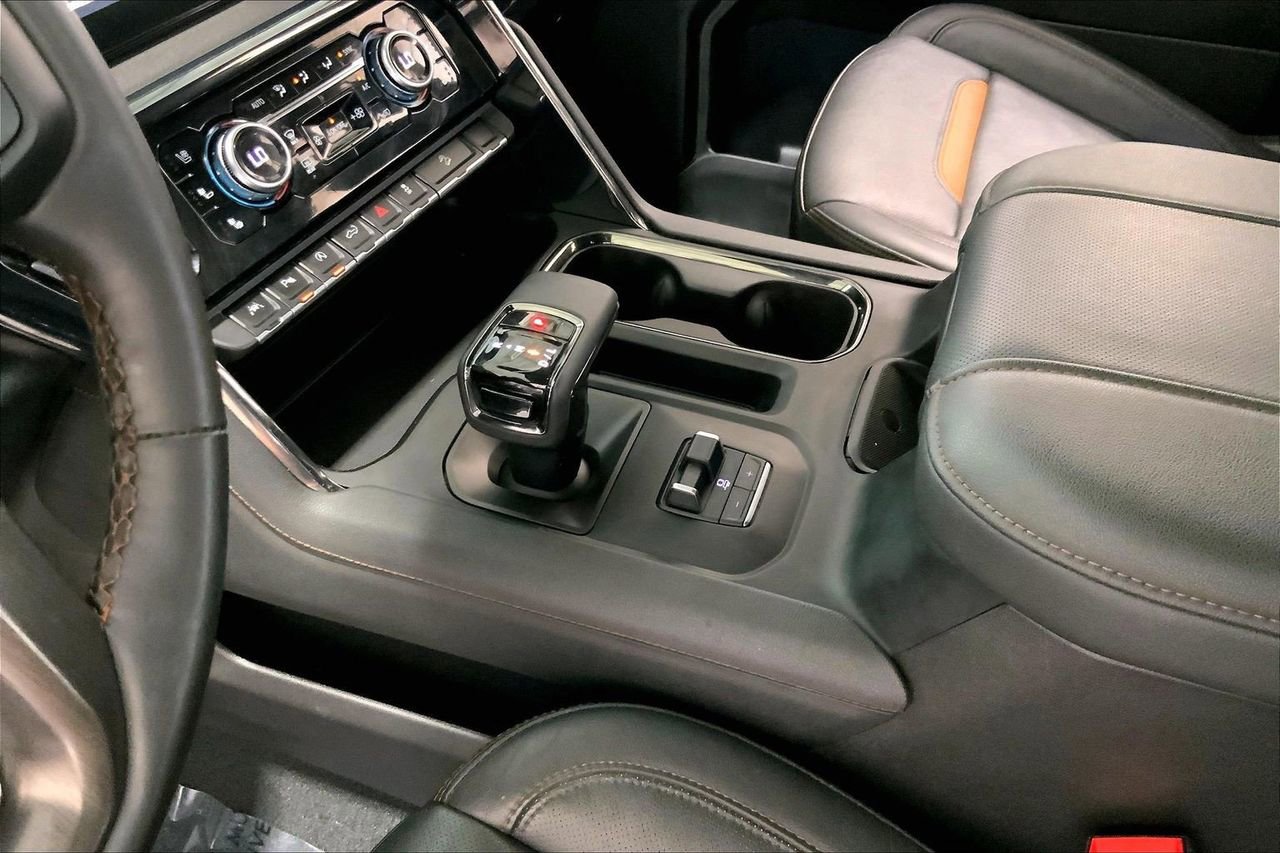 Used 2024 GMC Sierra 1500 AT4 w/ Technology Package image 17