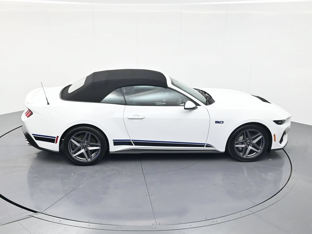 Used 2025 Ford Mustang GT Premium RWD image 32