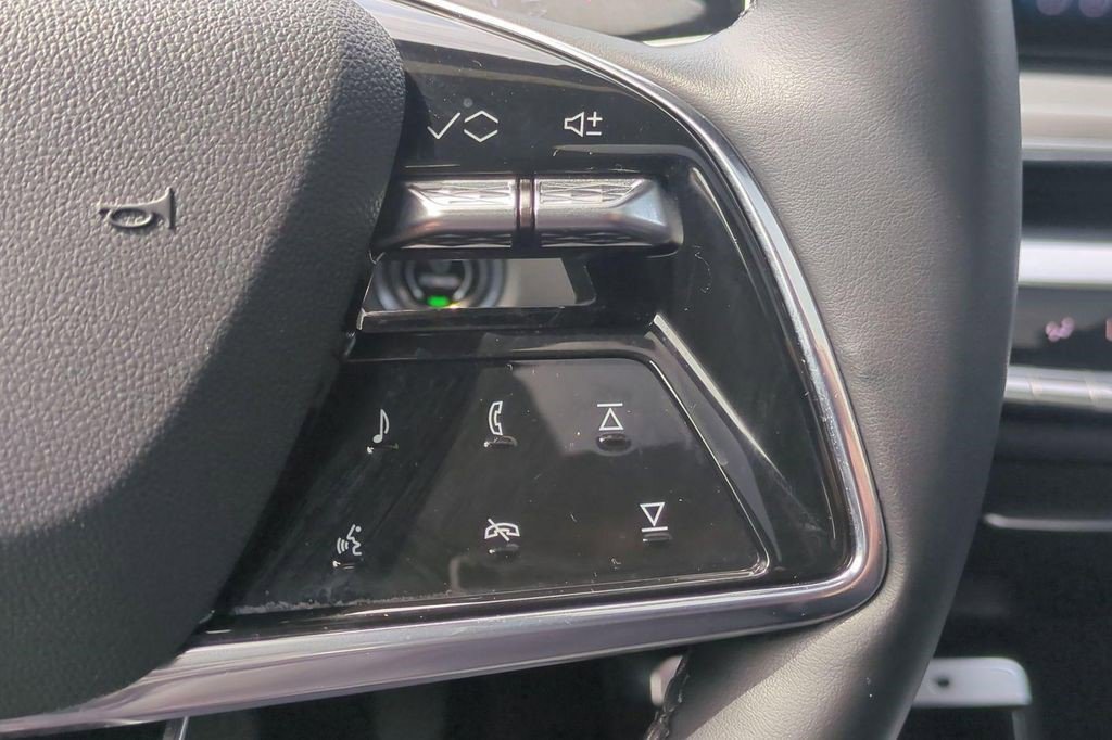 Certified 2024 Cadillac Lyriq Luxury image 26