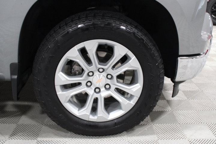 Used 2026 Chevrolet Silverado 1500 LTZ AWD/4WD image 43