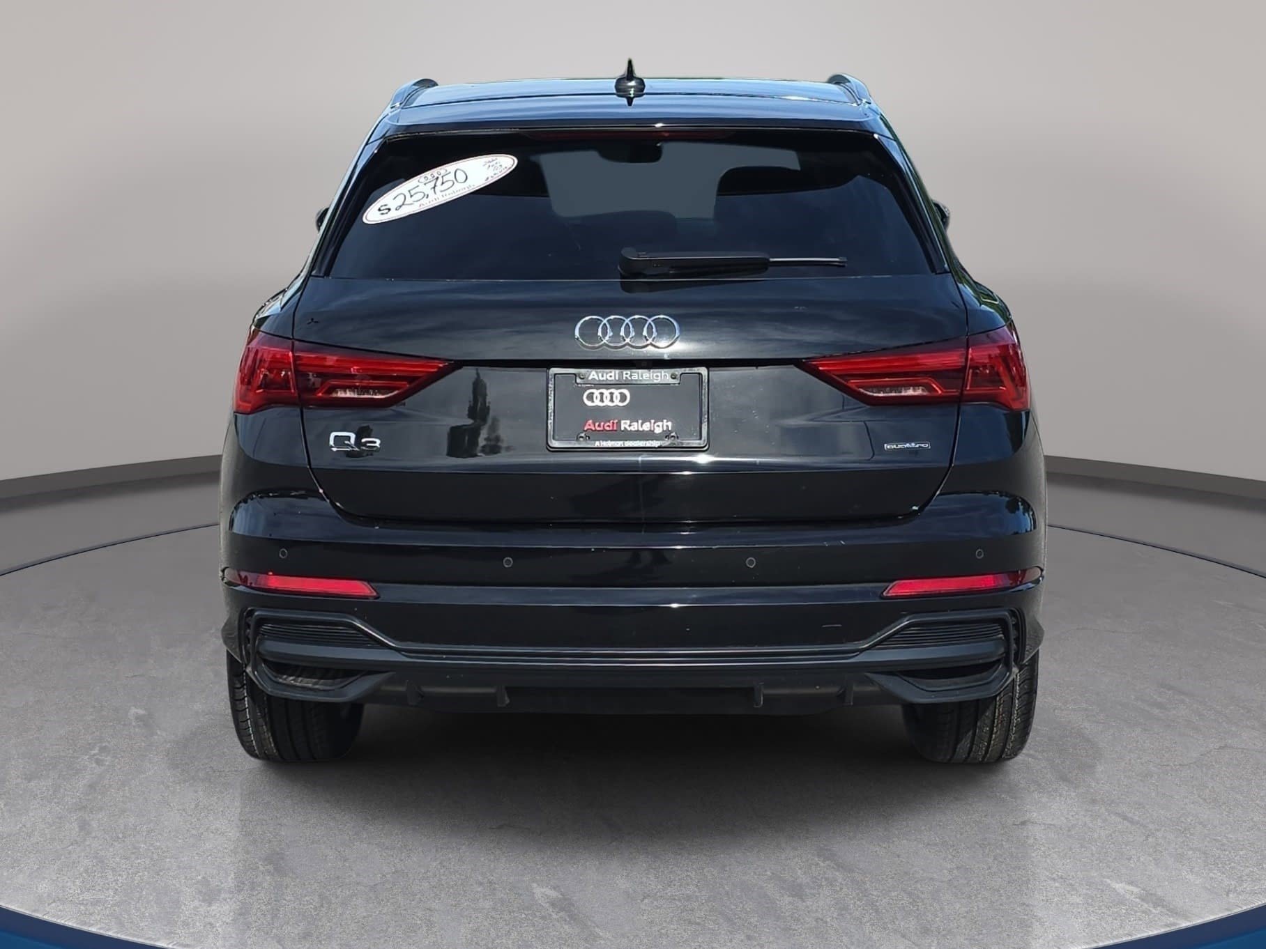 Used 2022 Audi Q3 2.0T Premium w/ Convenience Package AWD/4WD image 4