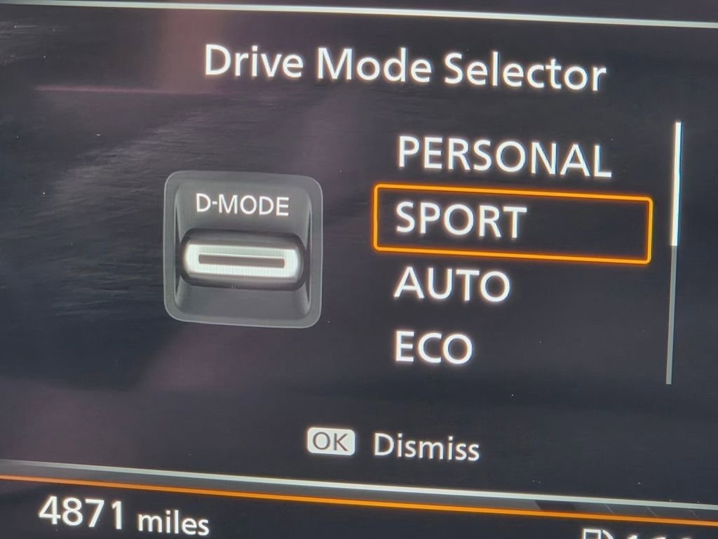 Used 2025 INFINITI QX60 Sensory w/ Vision Package AWD/4WD image 16