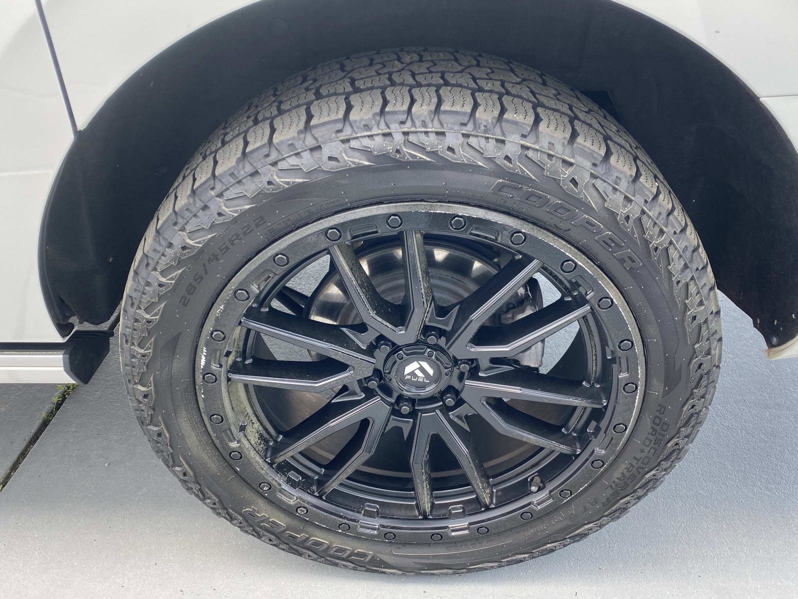 Used 2024 Ford Expedition Max Platinum AWD/4WD image 12