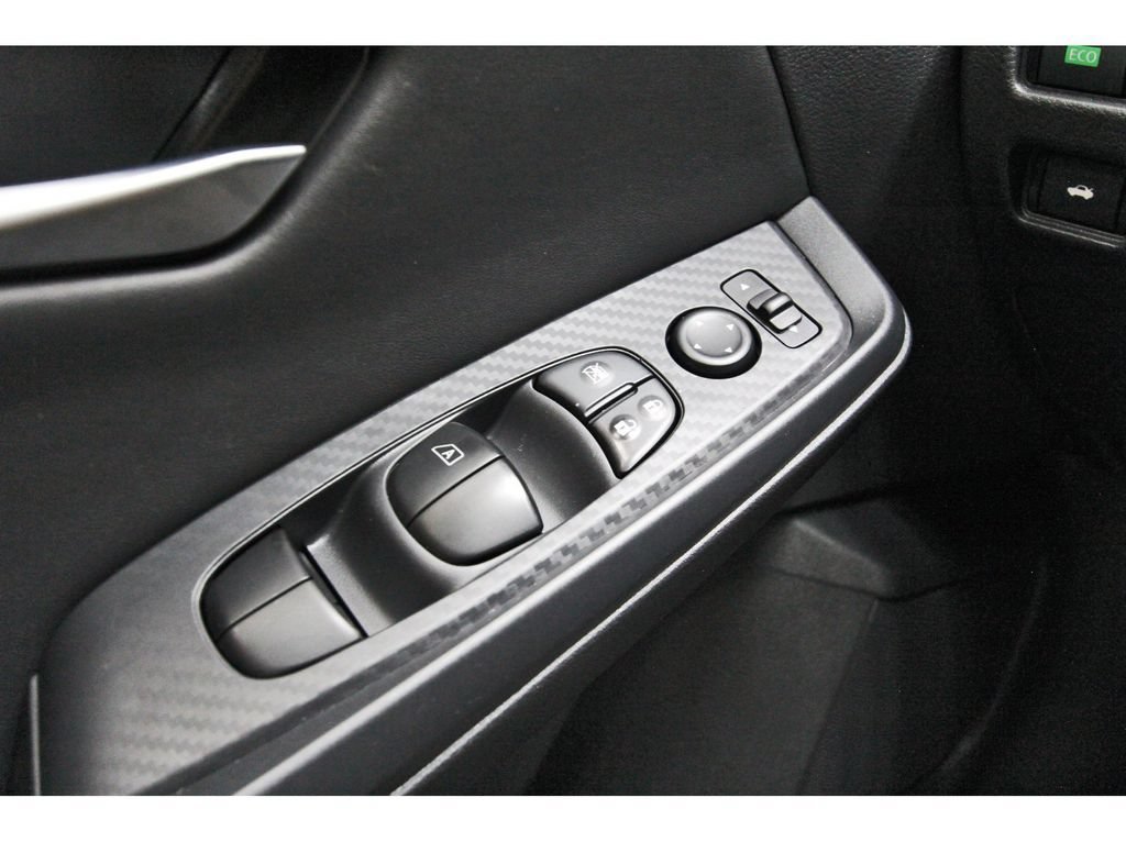 Used 2025 Nissan Sentra SV FWD image 19
