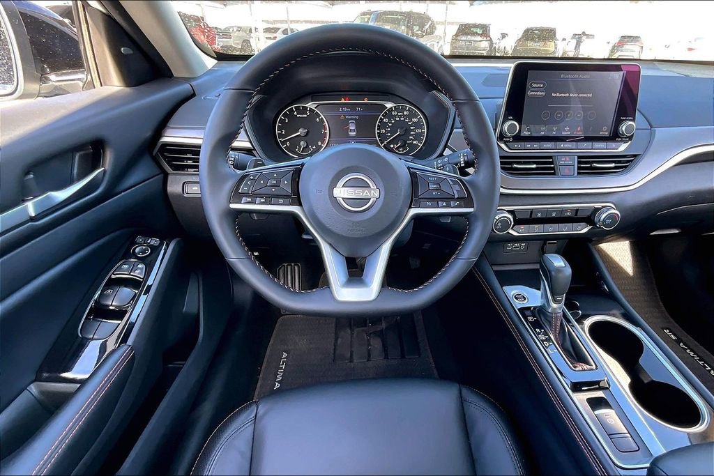 Used 2025 Nissan Altima 2.5 SR AWD/4WD image 7