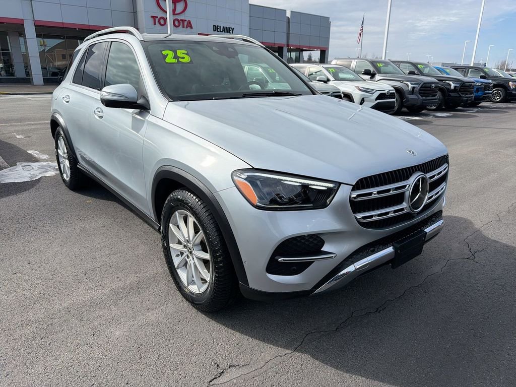 Used 2025 Mercedes-Benz GLE 350 4MATIC image 2