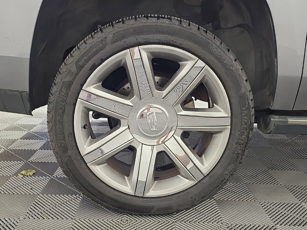 Used 2018 Cadillac Escalade ESV Premium Luxury RWD image 10