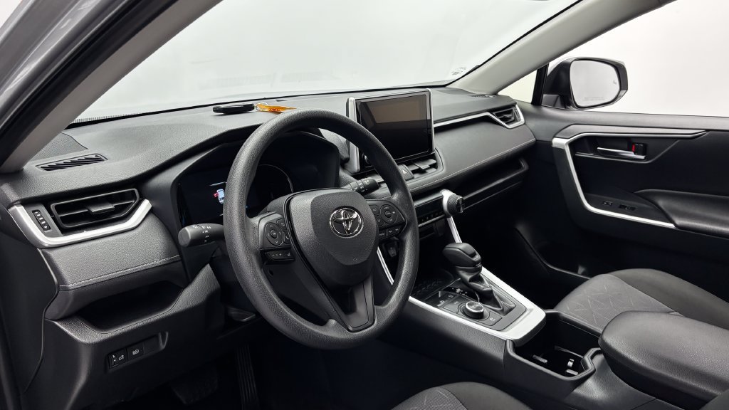Certified 2025 Toyota RAV4 XLE AWD/4WD image 14