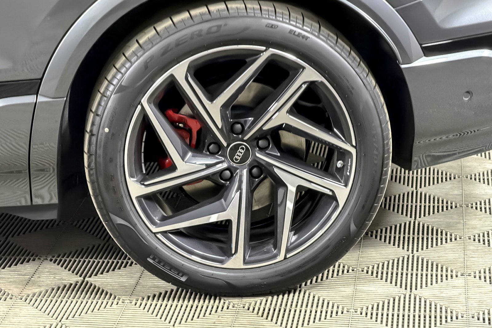 New 2027 Audi SQ6 e-tron Premium Plus AWD/4WD image 24