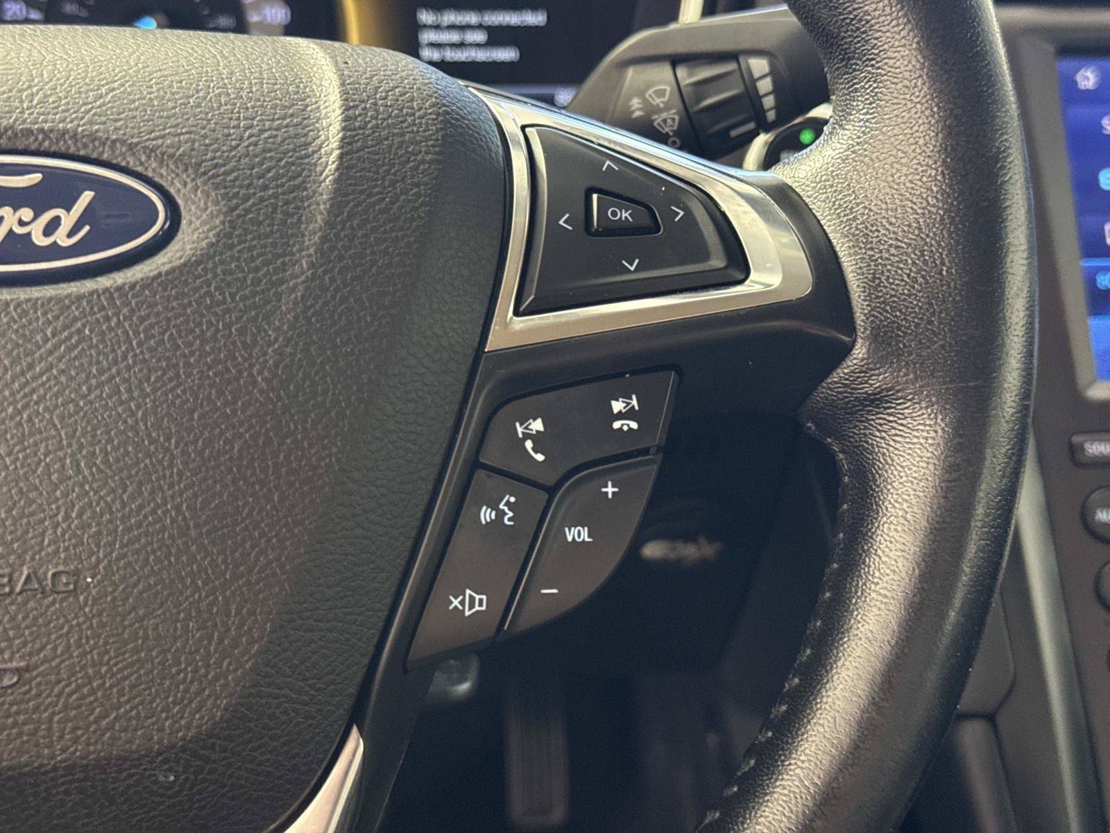 Used 2019 Ford Fusion Titanium FWD image 28
