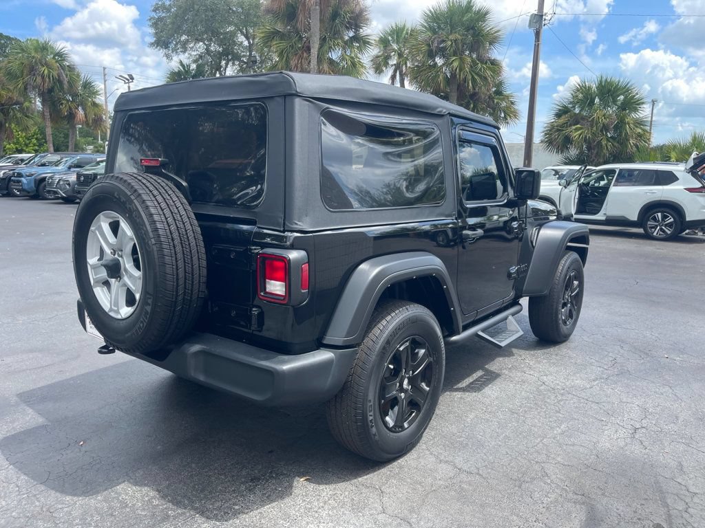 Used 2022 Jeep Wrangler Sport AWD/4WD image 6